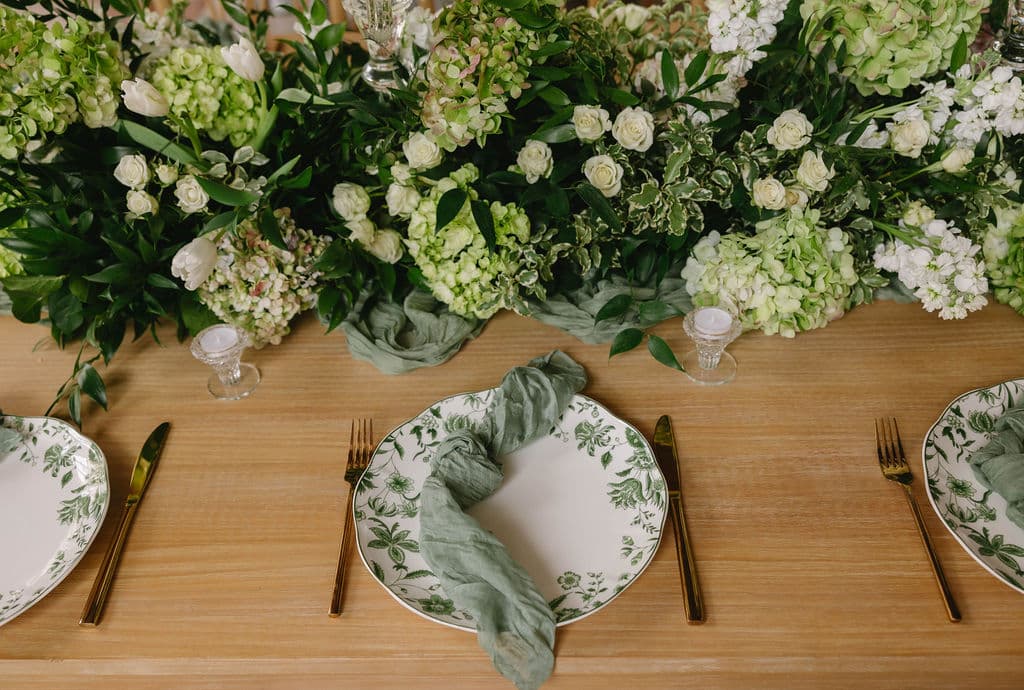 Elegant wedding tablescape at Miami wedding venue